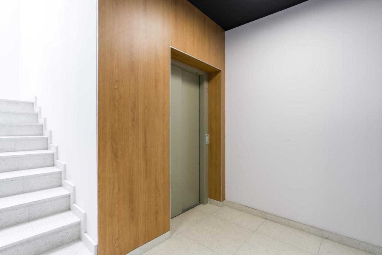 Warta Residence Apartments By Noclegi Renters Poznań Buitenkant foto